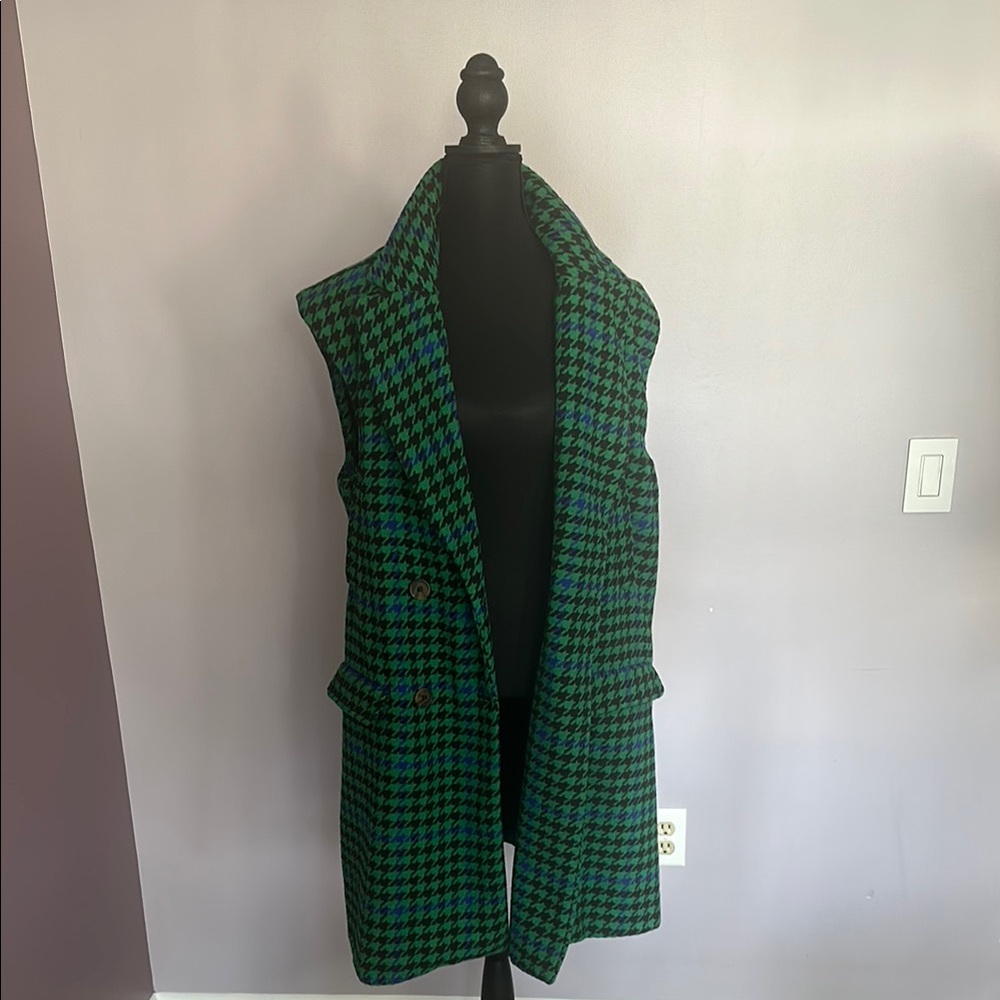 Green and Black Houndstooth Sleeveless Vest